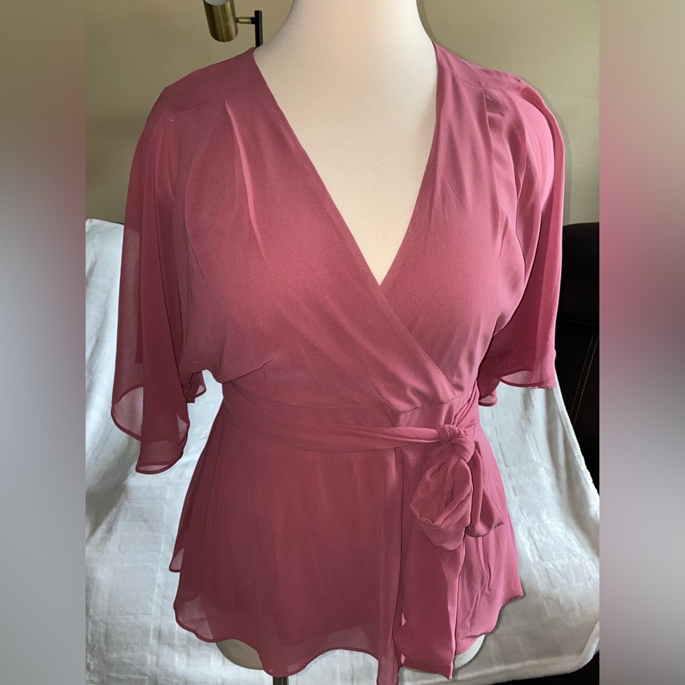 CITY CHIC Women’s Faux Wrap Blouse in Rose, 18W, (NWT)